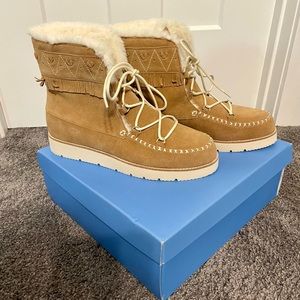 Jack Rogers Vera Camel Suede Lace Up Boots